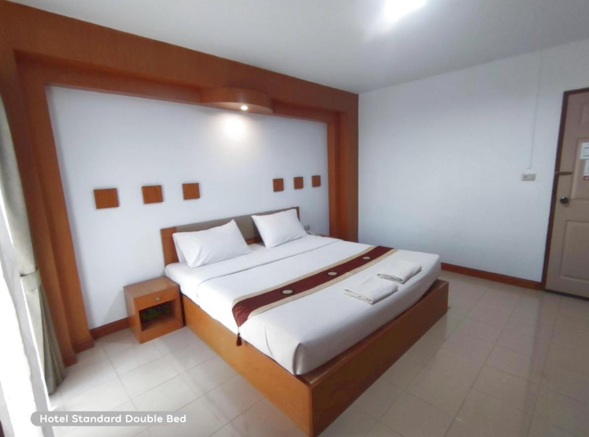 Areena Resort And Hotel Uttaradit Exteriör bild