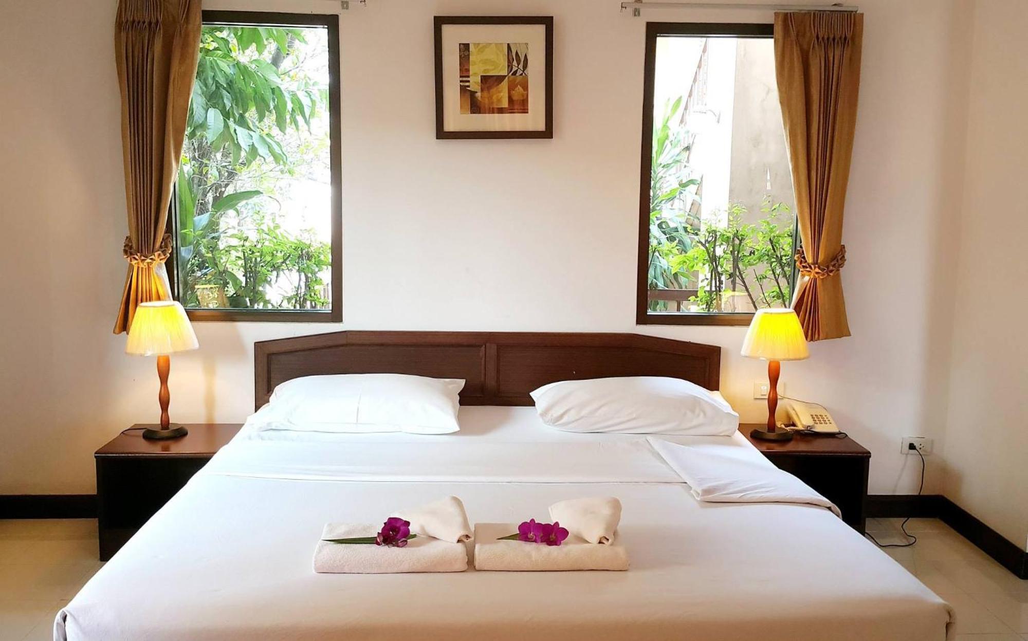 Areena Resort And Hotel Uttaradit Exteriör bild